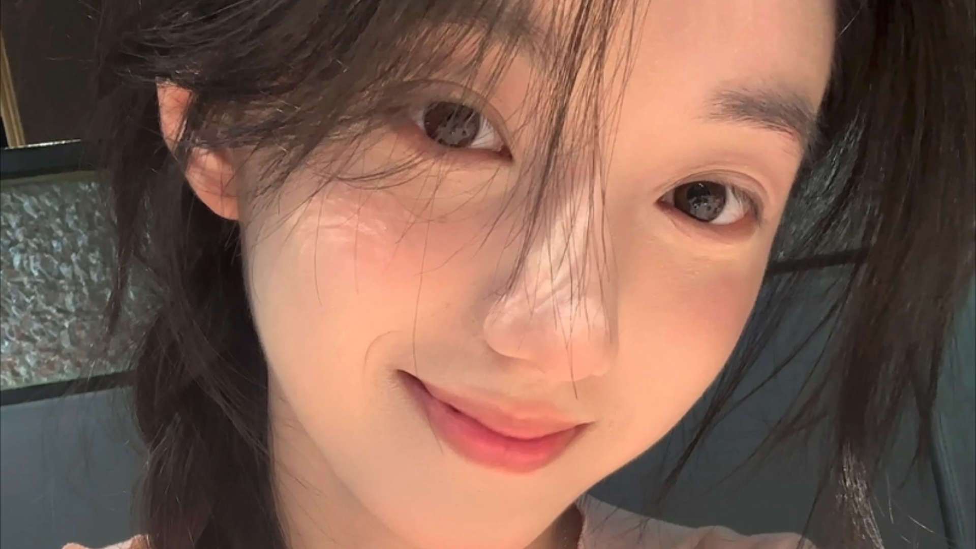 国务院台办：决不允许有人一边在大陆赚钱 一边支持“台独”分裂活动